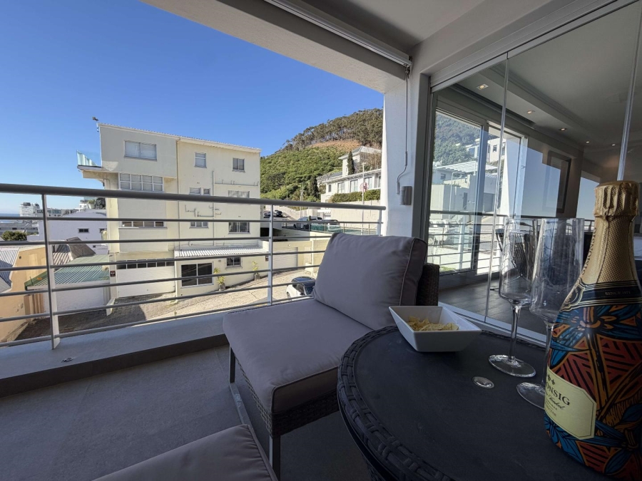 To Let 3 Bedroom Property for Rent in Sea Point Western Cape